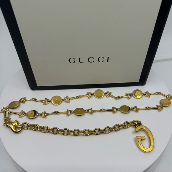Gucci VINTAGE Horsebit Chain Belt Gold with Green Enamel Medallions beautiful - Picture 9 of 12